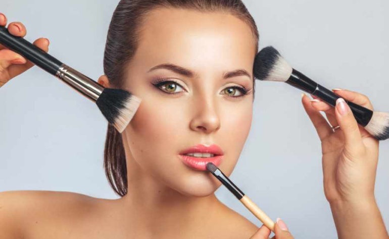 Top 5 Makeup Mistakes and How to Avoid Them
