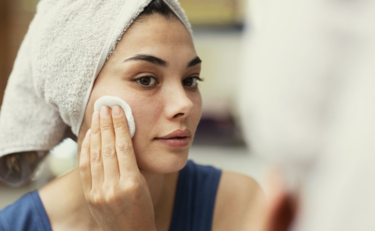 Night Skin Care Routine: How to Repair and Rejuvenate While You Sleep