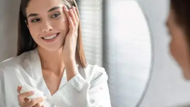 Morning and Night Skincare Routine for Youthful-Looking Skin